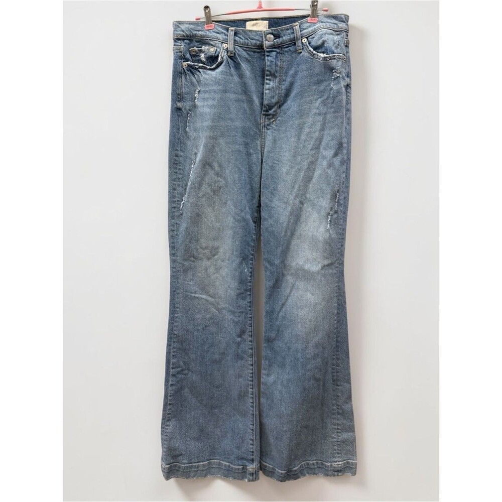 7 For All Mankind Women’s Light Wash Flare Jeans Size 30 Distressed Denim